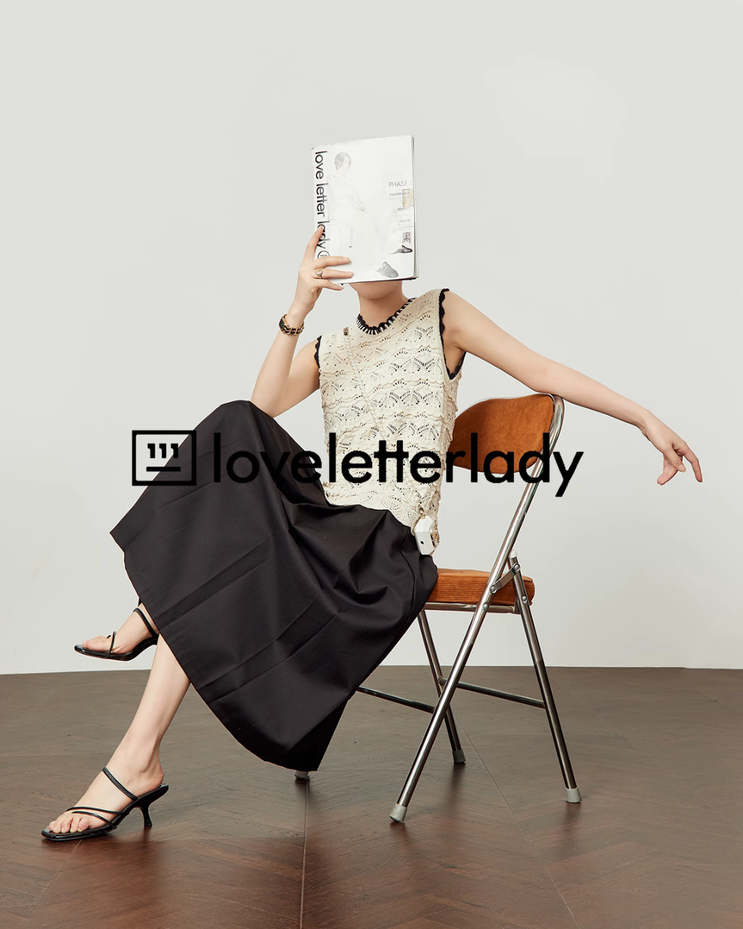 Punching Sleeveless Summer Knit LLA0425