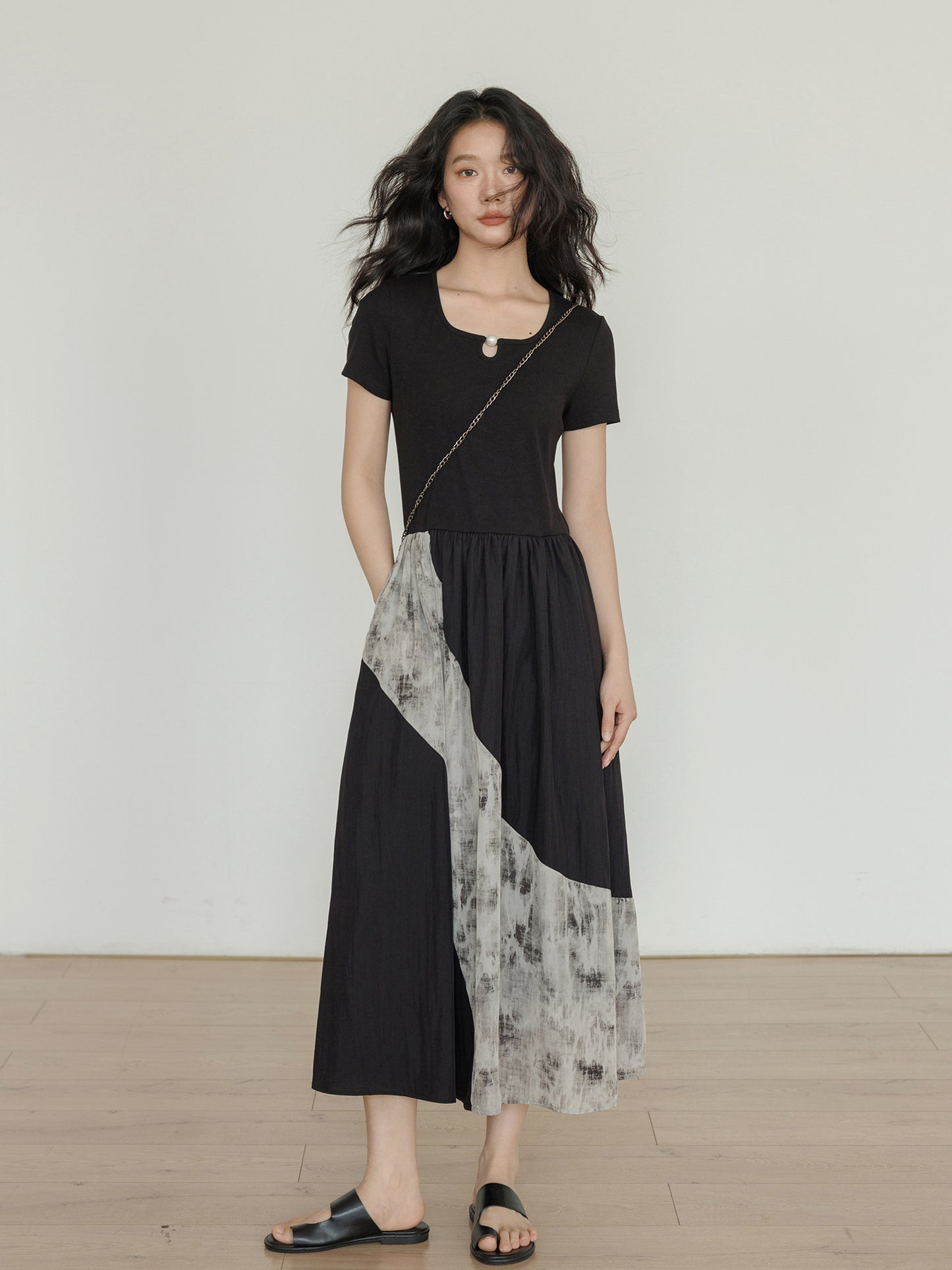 Round Neck Asymmetrical Dress VAS0005
