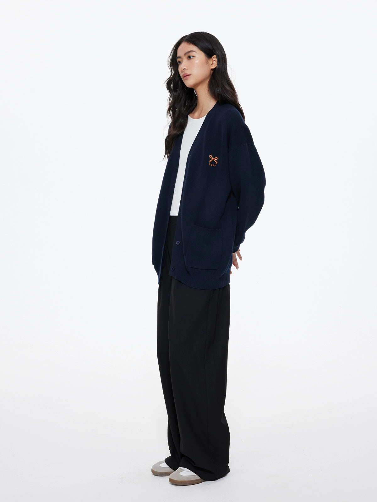 V-Neck Knit Cardigan UDS0005