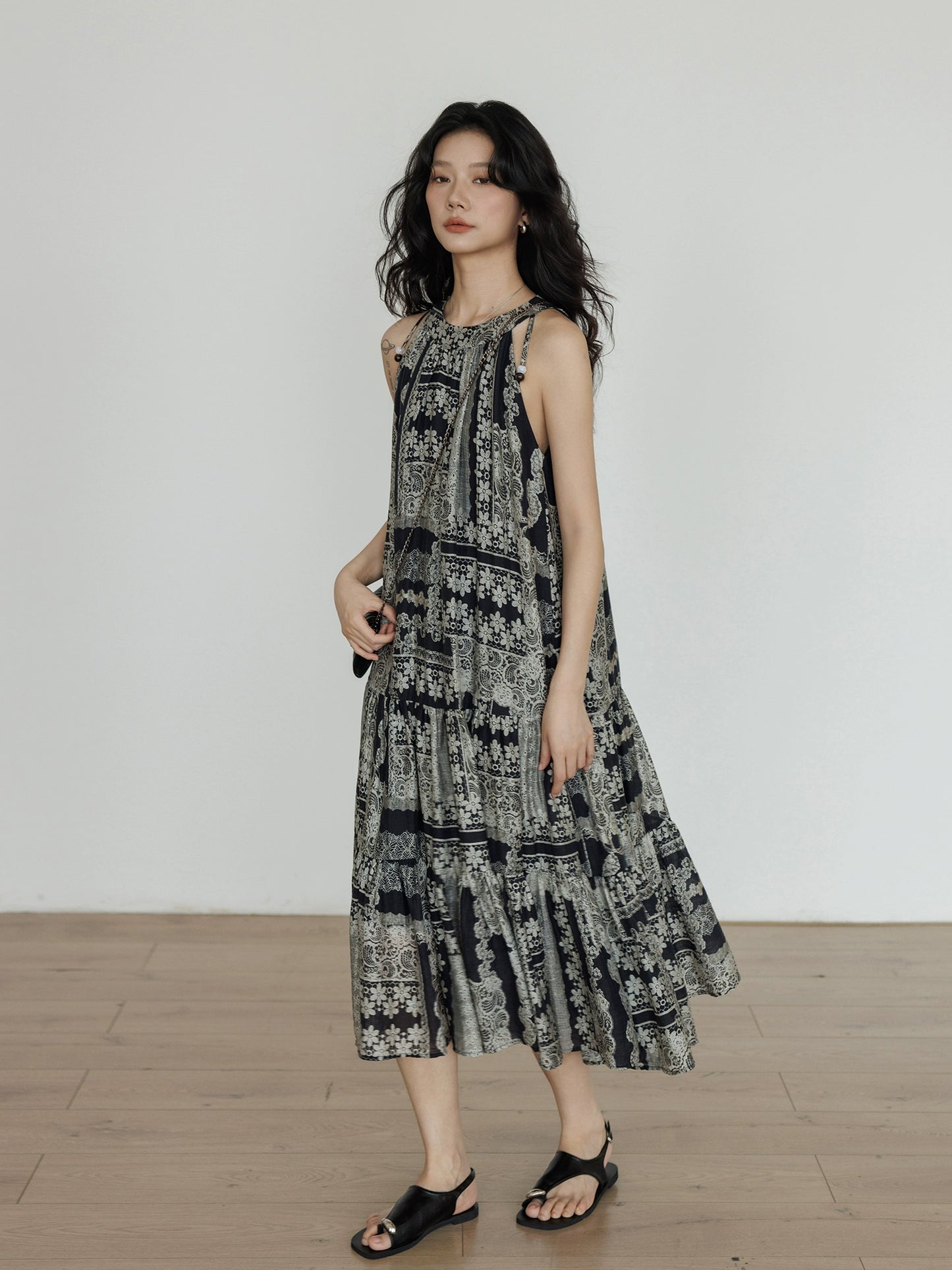 Halter Neck Resort Floral Dress VAS0053