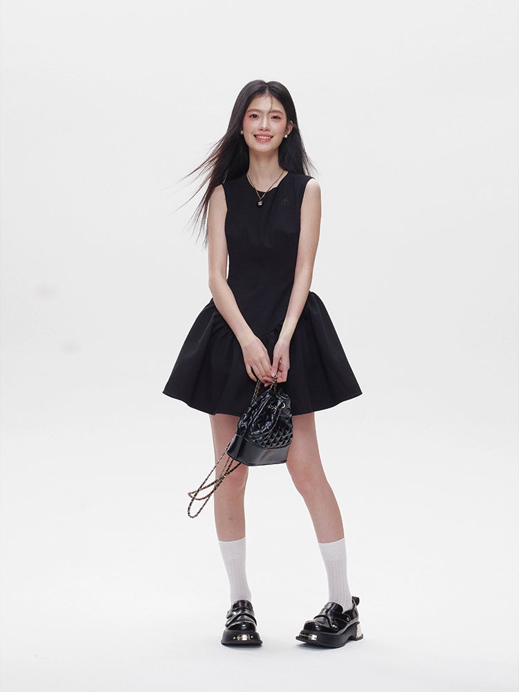 Round Neck Sleeveless Dress AMO0004