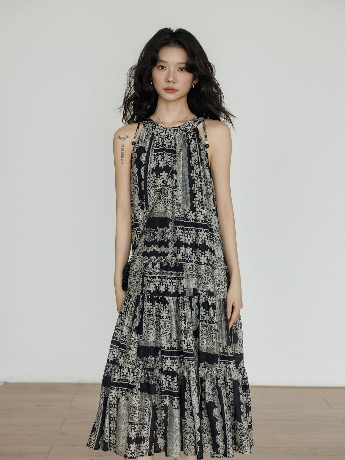 Halter Neck Resort Floral Dress VAS0053