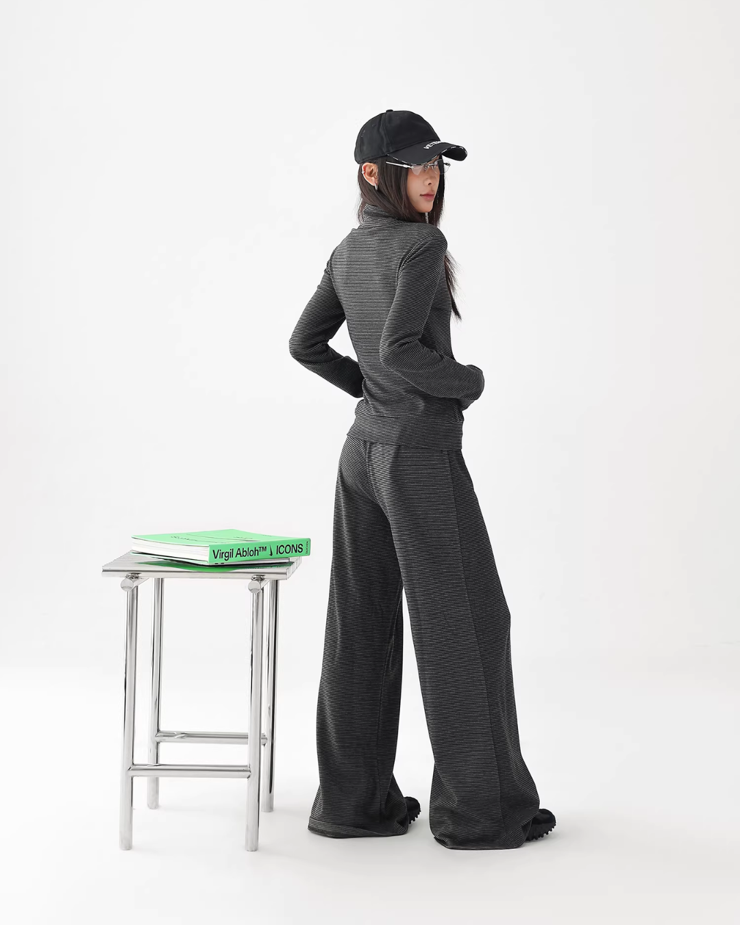 Stripe Crew Neck Zip Jacket / Wide Pants ACS0361