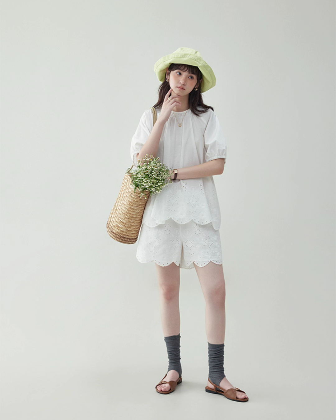 Scalloped Embroidery Lace Blouse / Shorts AMU0028