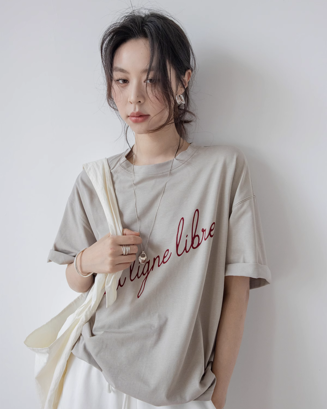 Cursive Logo Loose T-Shirt VNS0008