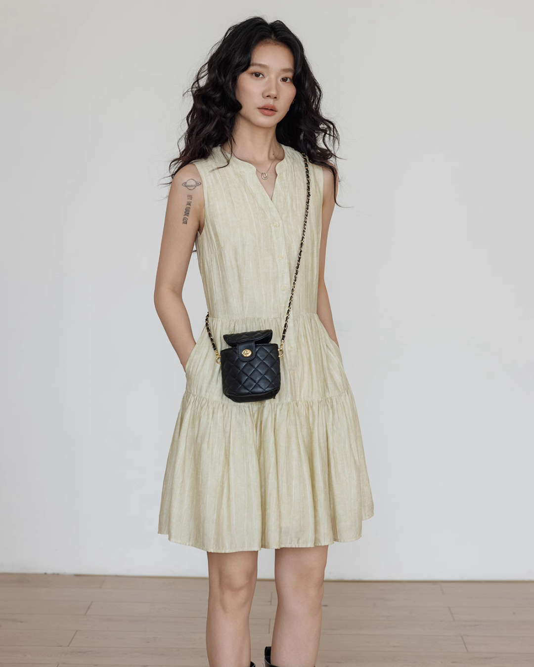 Key Neck Chiffon Sleeveless Dress VAS0118