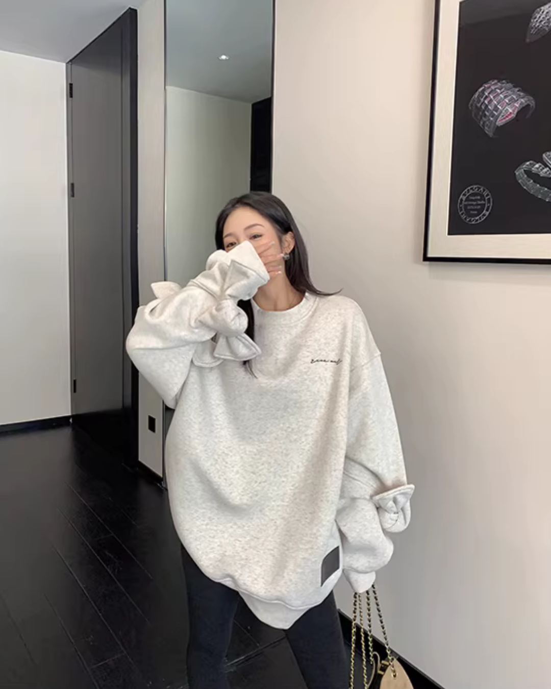 Bowknot Design Round Neck Sweatshirt YLS1018