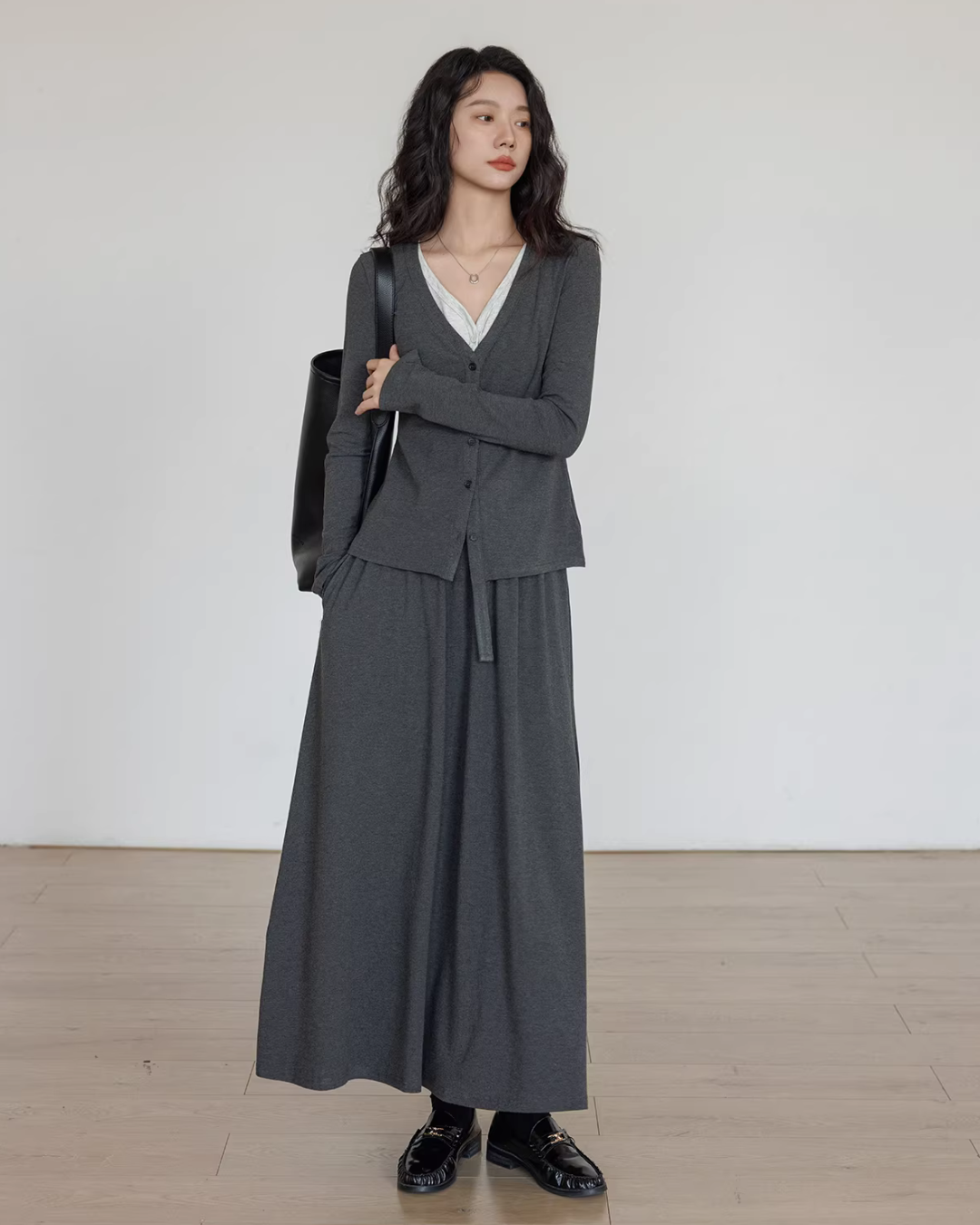 V-neck Basic Top/Long Skirt VAS0178