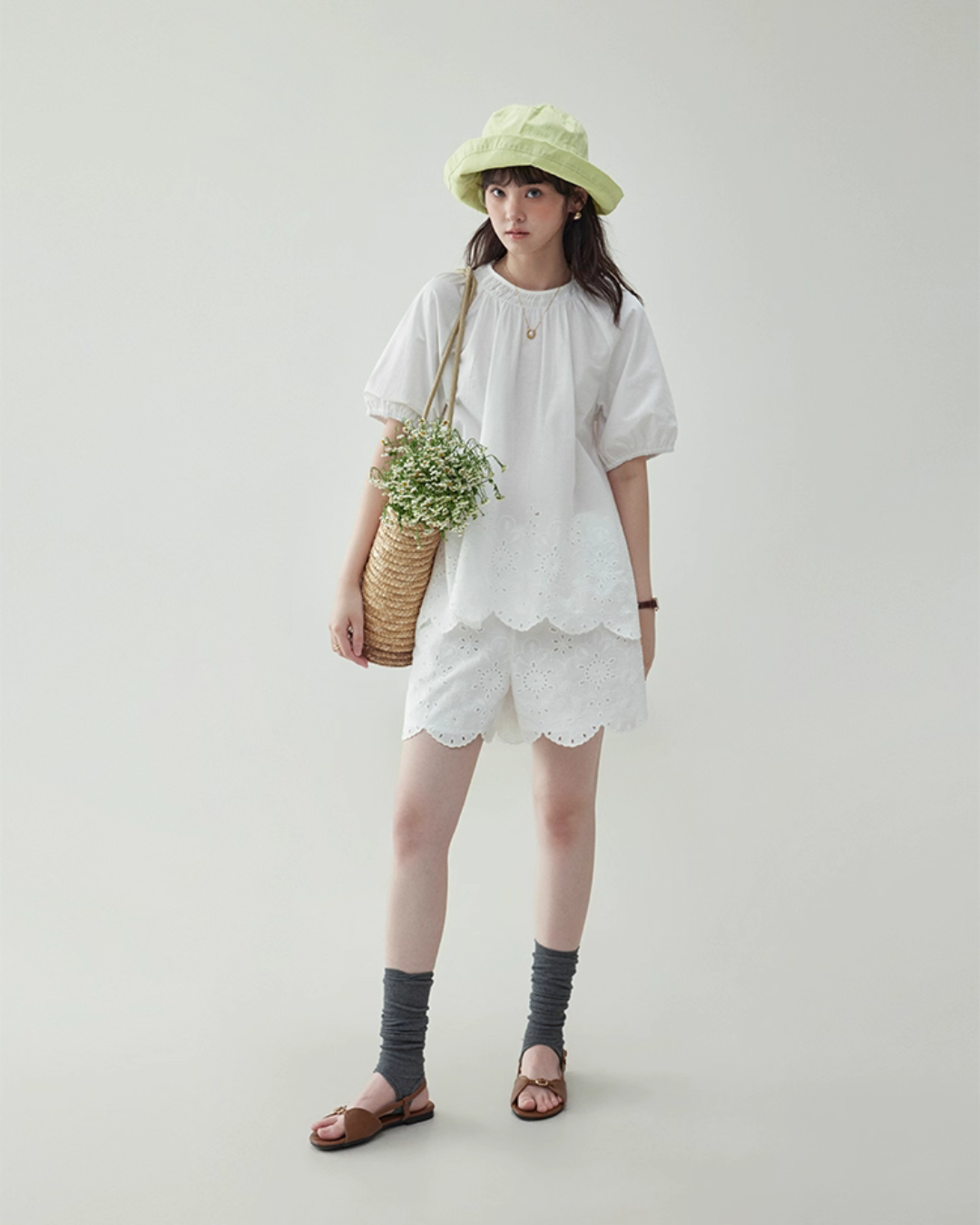 Scalloped Embroidery Lace Blouse / Shorts AMU0028