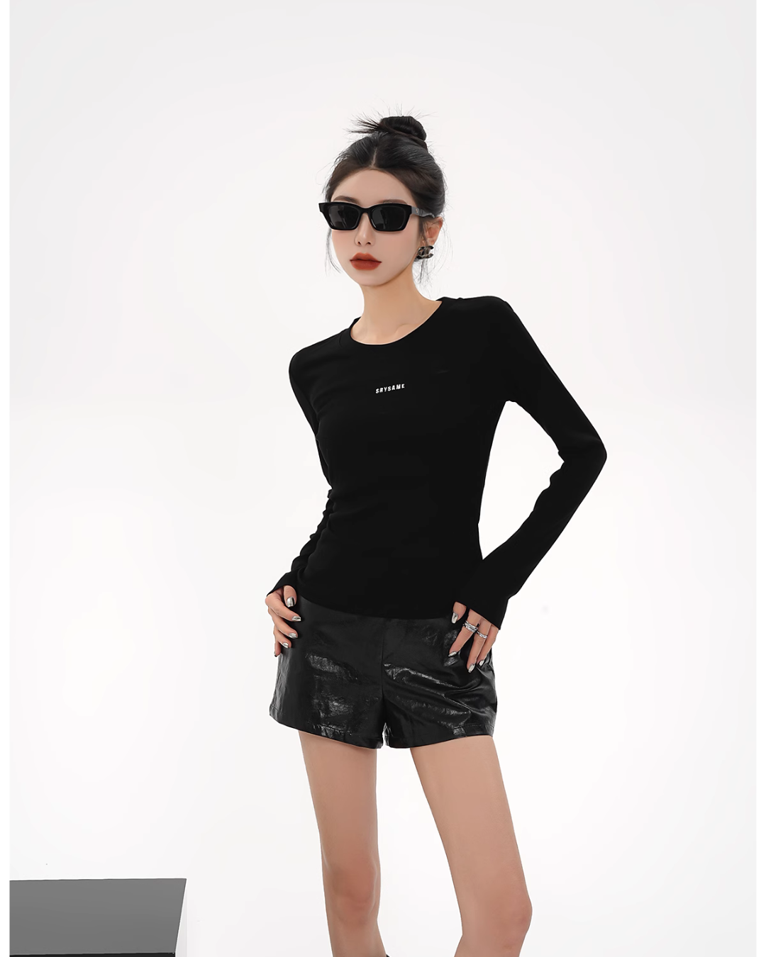 Front Mini Logo Cropped Tops SRS0276