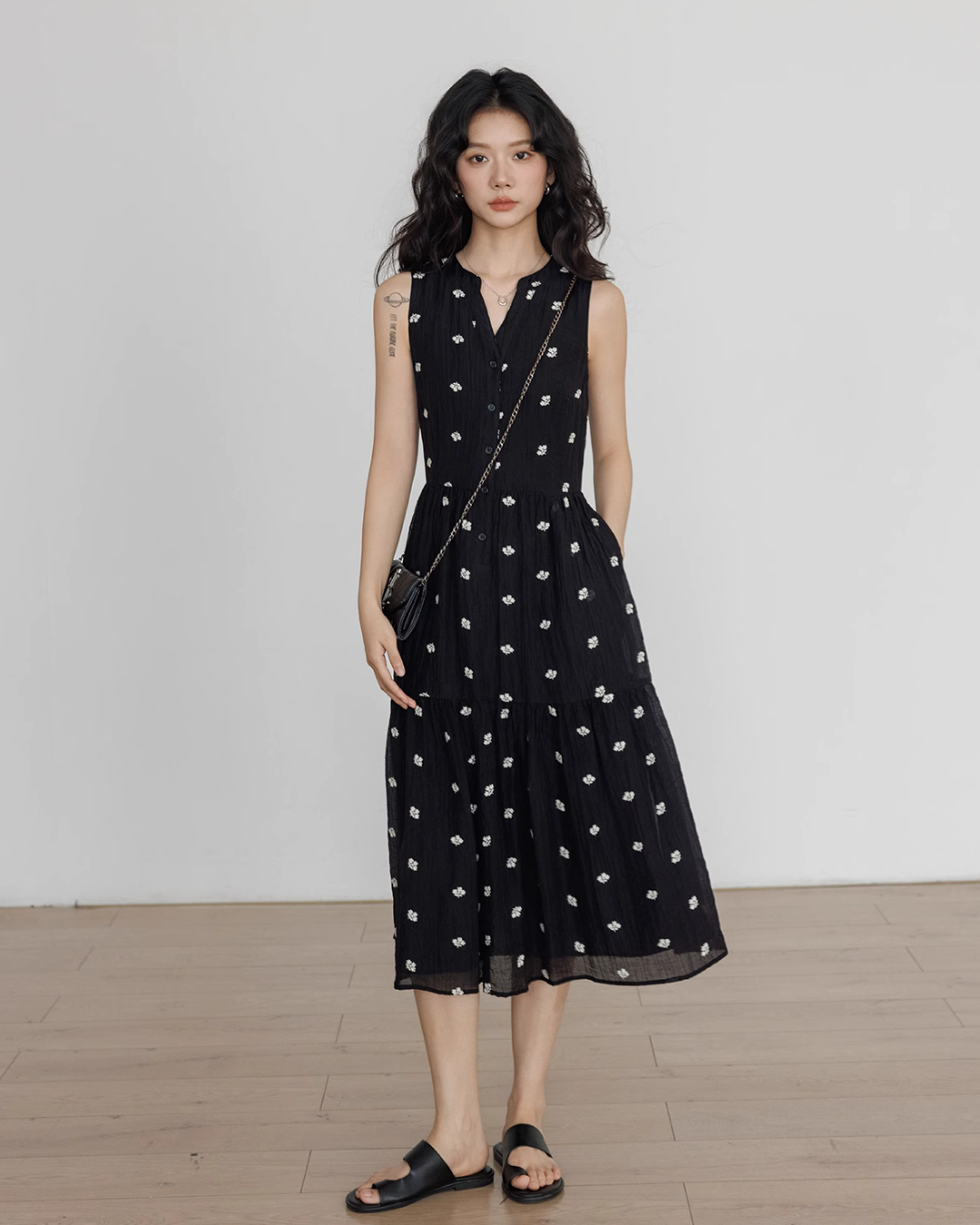 V-Neck Sleeveless Long Dress VAS0129