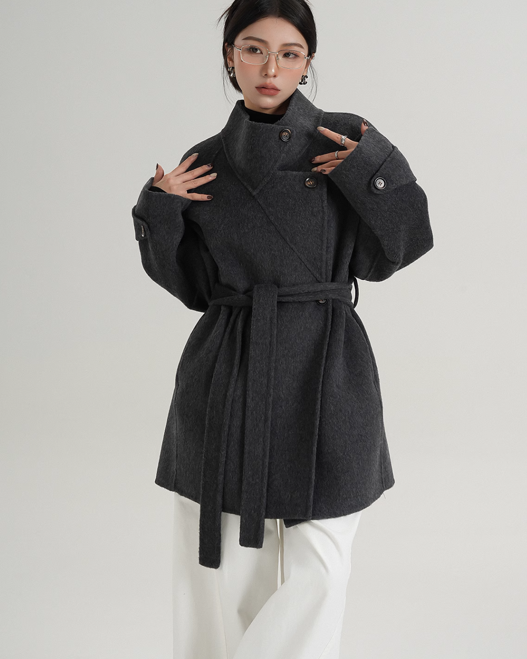 Half Turtleneck Black Coat SRS0320