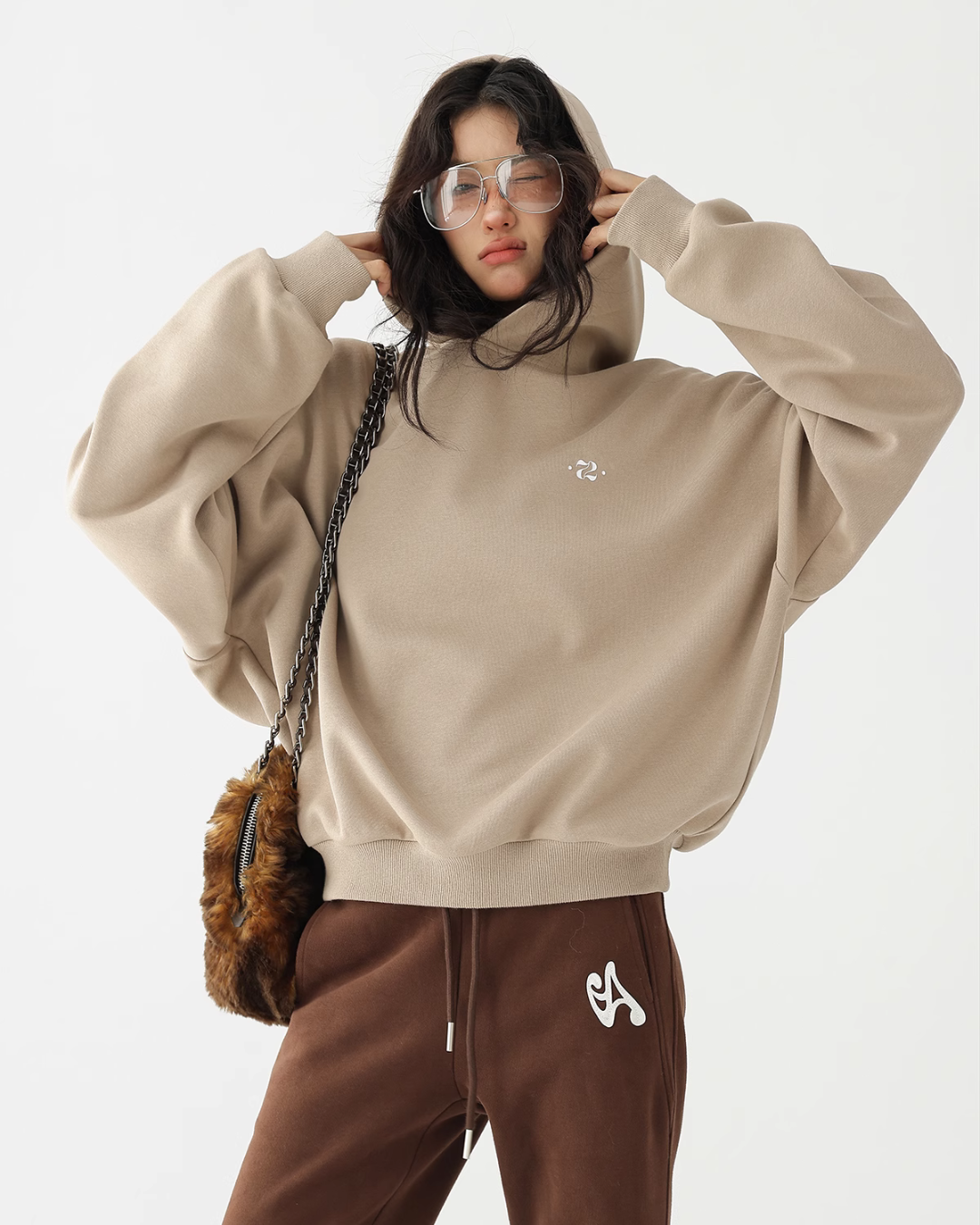 One-Point Logo Pullover Hoodie ACS0233