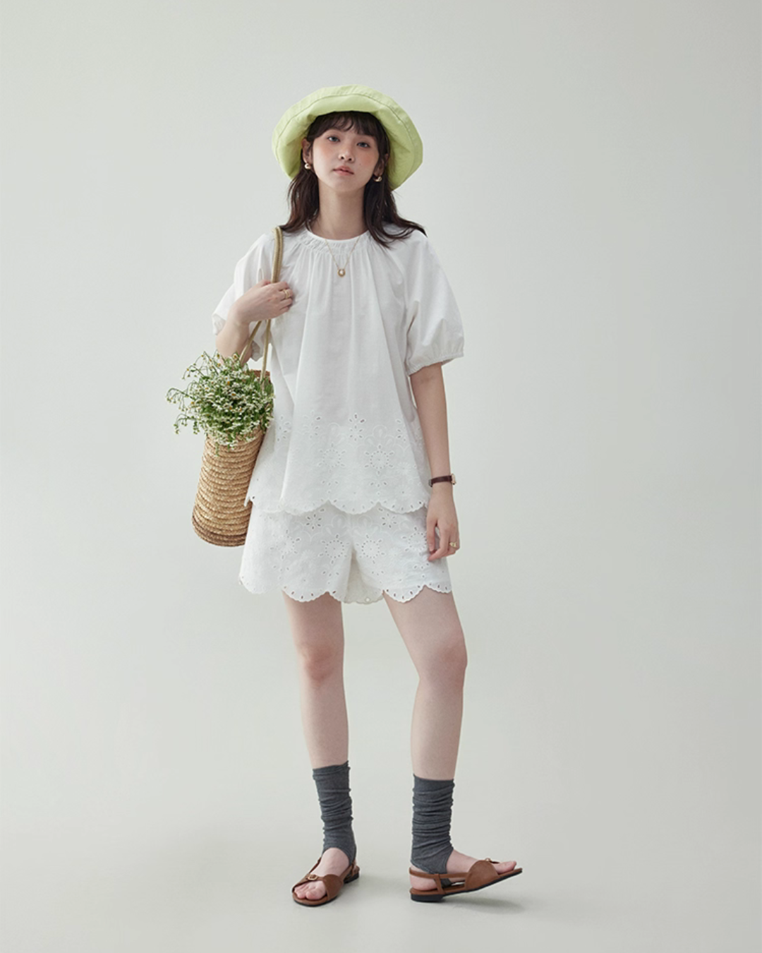 Scalloped Embroidery Lace Blouse / Shorts AMU0028