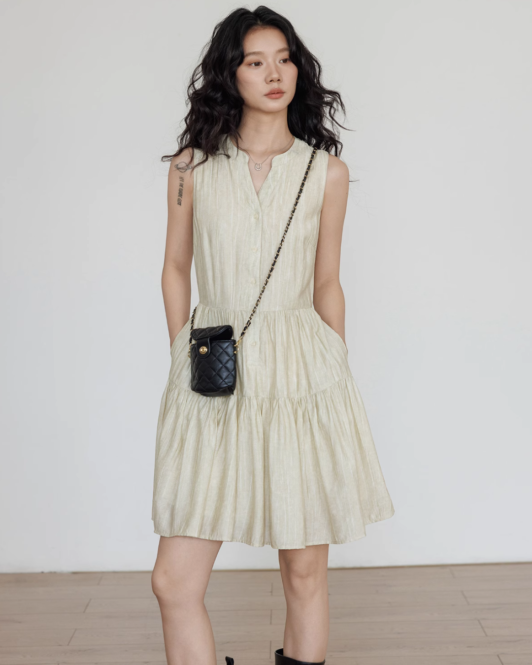Key Neck Chiffon Sleeveless Dress VAS0118