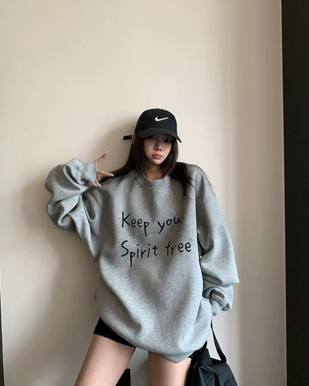 Letter Graphic Sweatshirt YLS1042