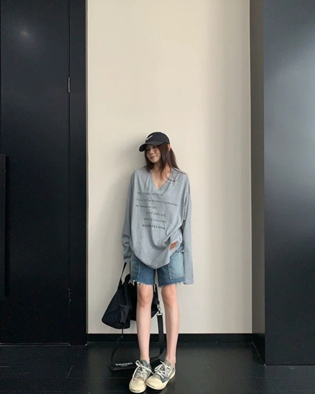 V-Neck Print Long Sleeve T-Shirt  YLS1044