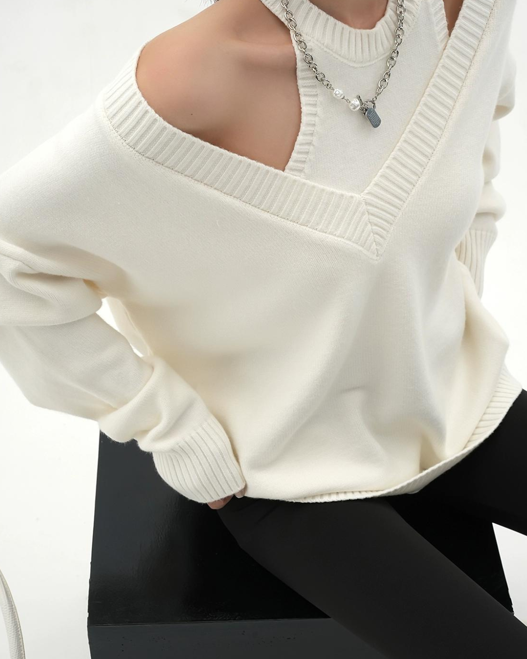 Halter Neck Layered Long Sleeve Knit SRS0191