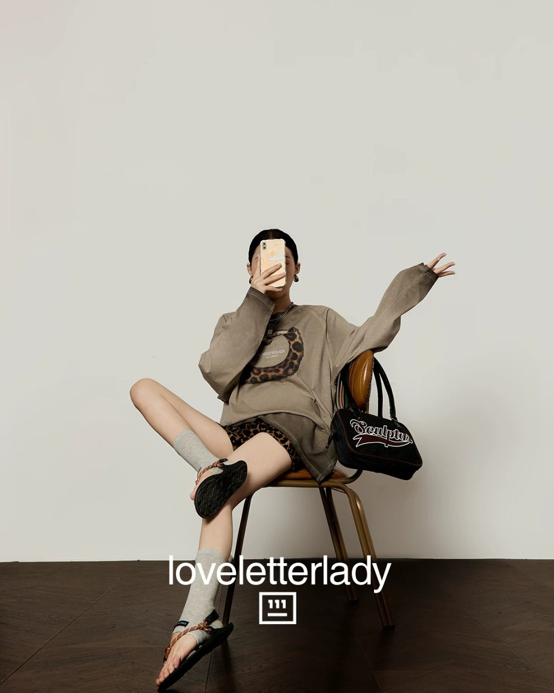 Vintage Printed Long-Sleeve T-Shirt / Leopard Skirt LLA0663