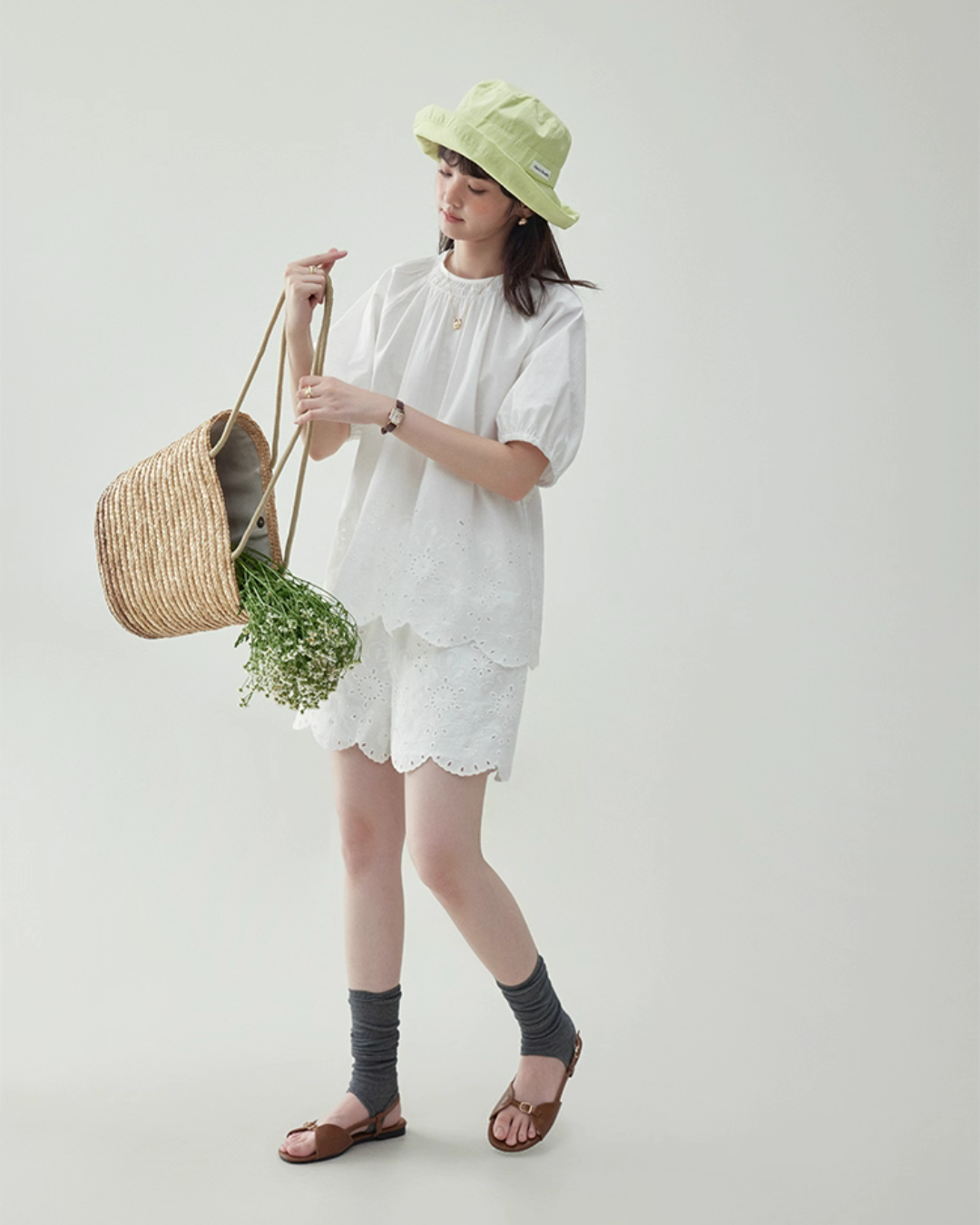 Scalloped Embroidery Lace Blouse / Shorts AMU0028