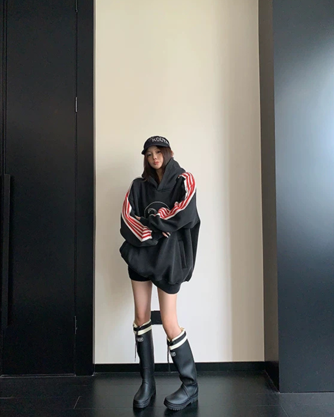 Three Stripes Sweat Hoodie YLS1068