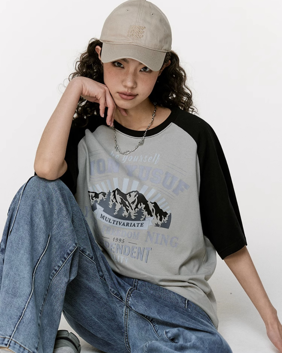 Retro Ragglan Sleeve T-Shirt VNY0010