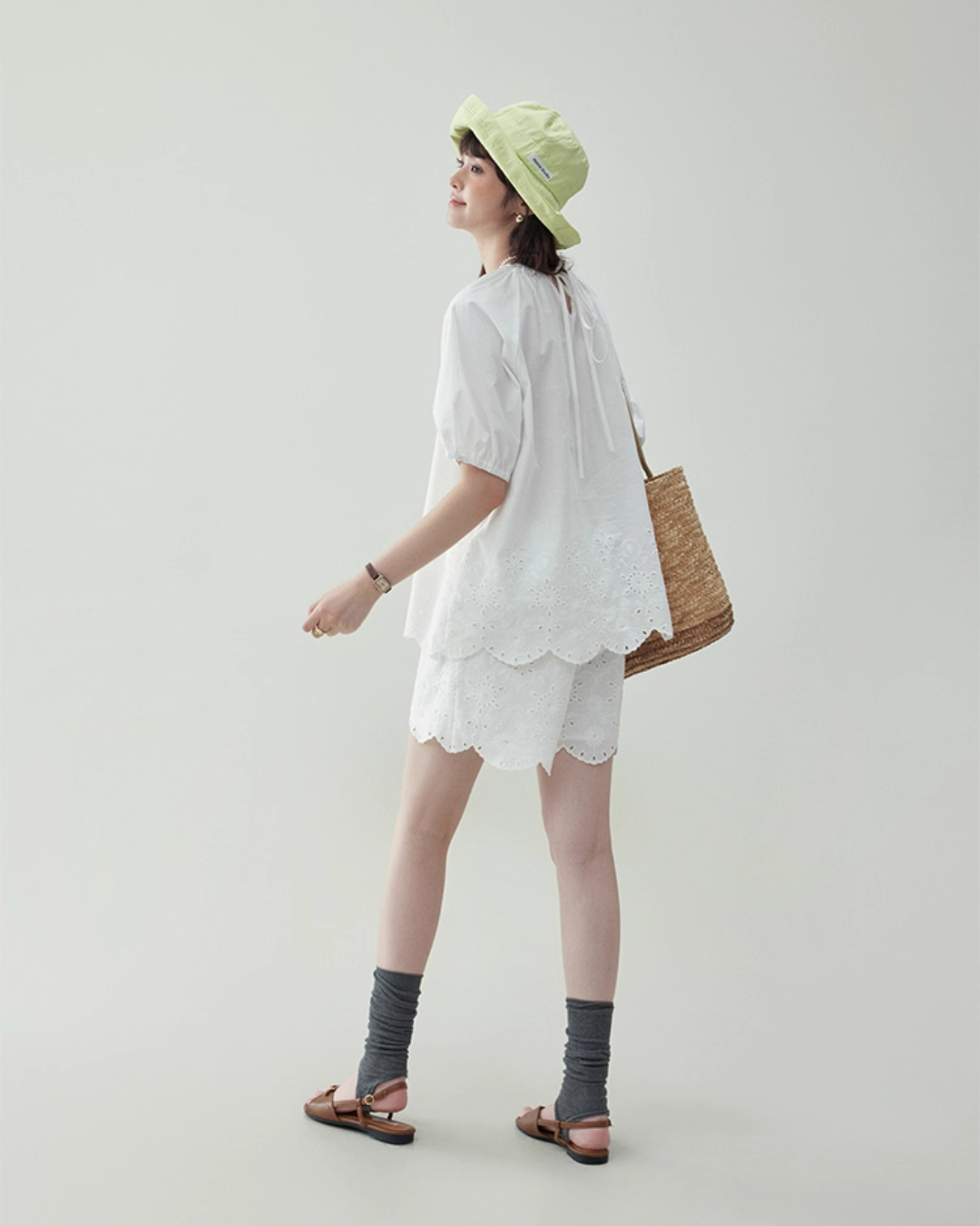 Scalloped Embroidery Lace Blouse / Shorts AMU0028