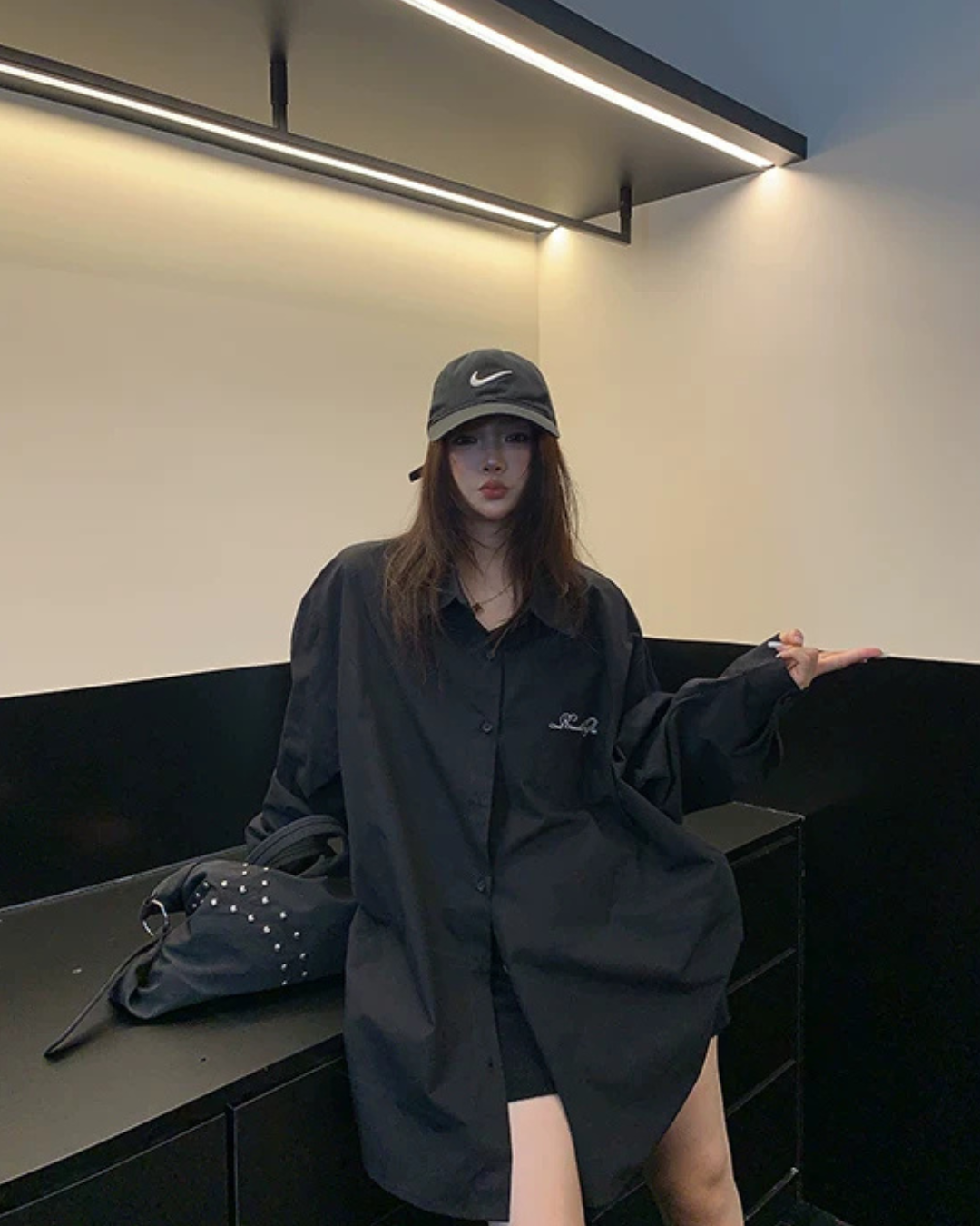 Relaxed Black Long-Sleeve Shirt YLS1028