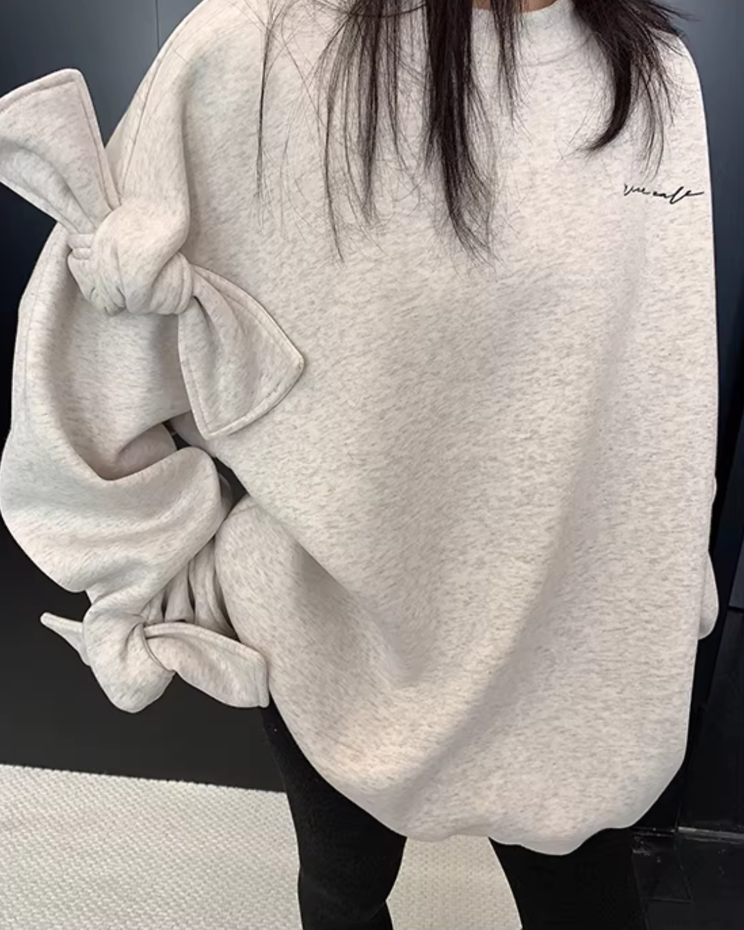 Bowknot Design Round Neck Sweatshirt YLS1018