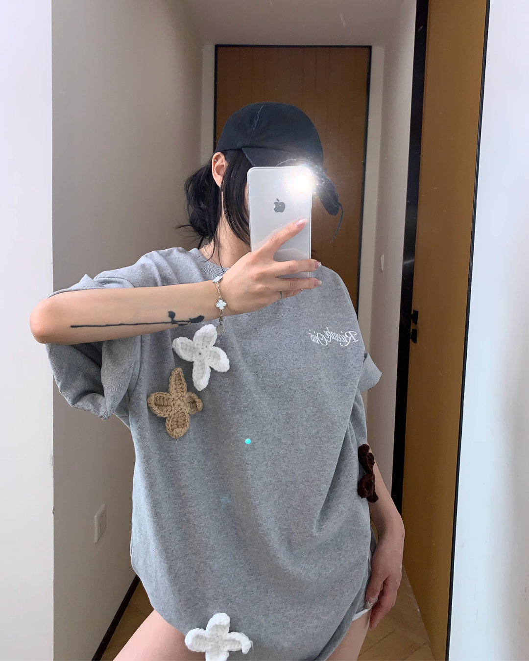 Floral Embroidery T-Shirt YLS0860