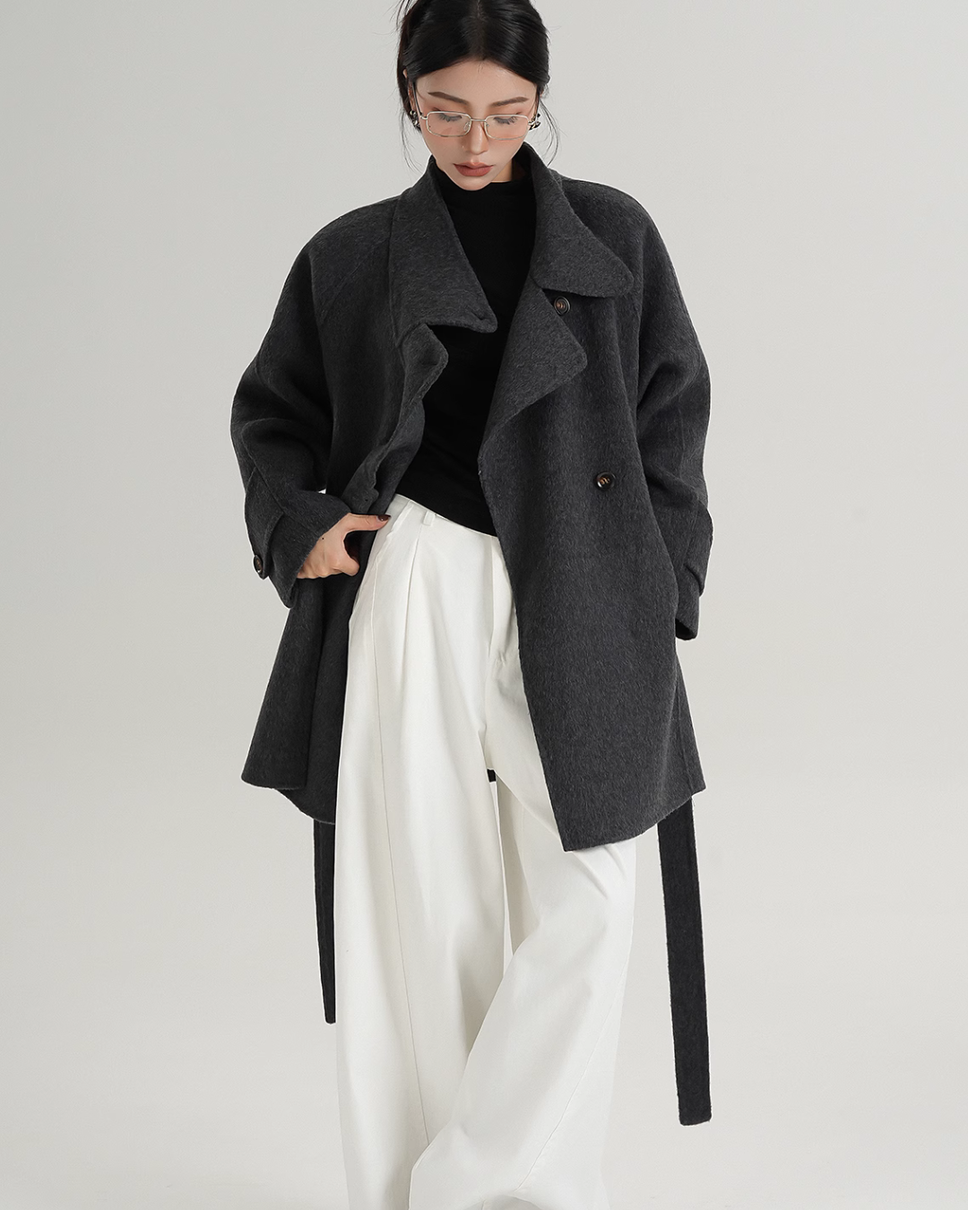 Half Turtleneck Black Coat SRS0320