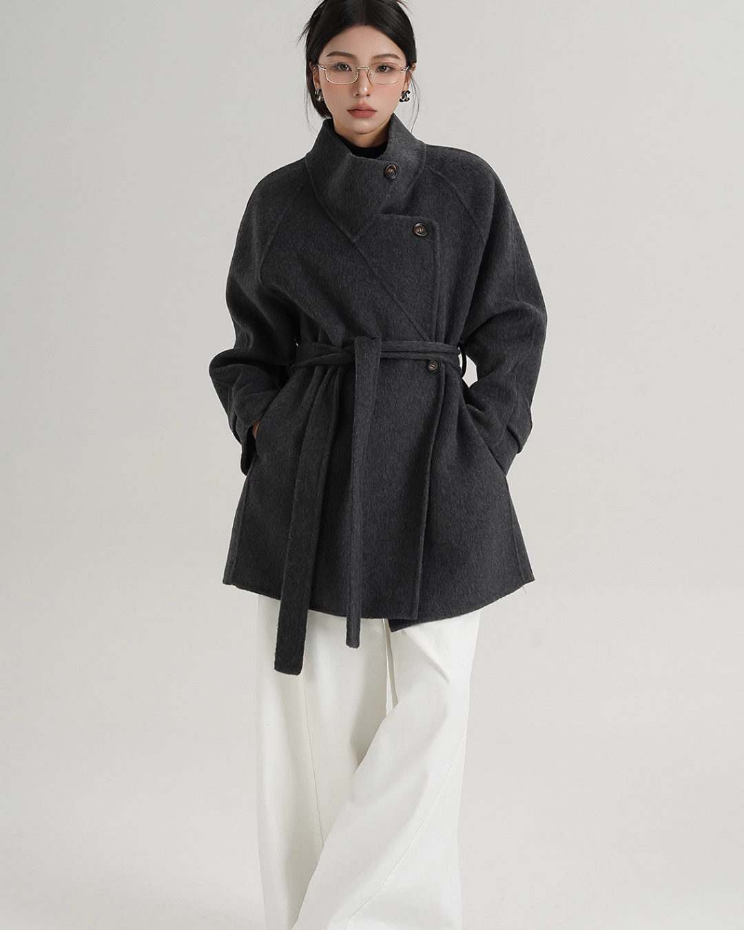 Half Turtleneck Black Coat SRS0320