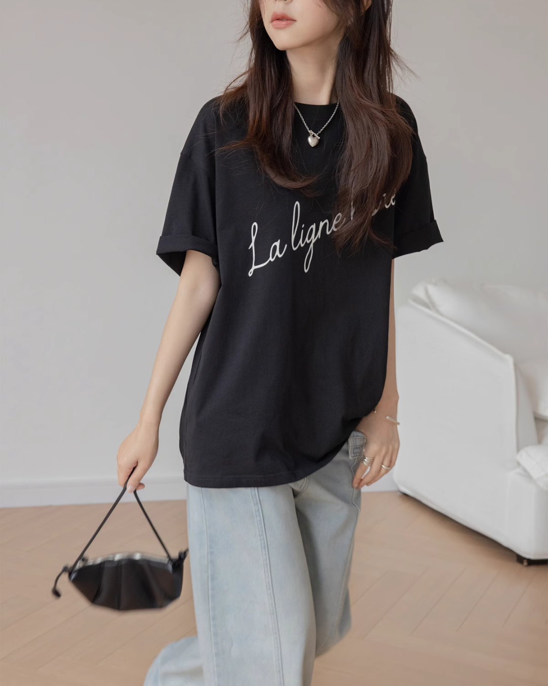 Cursive Logo Loose T-Shirt VNS0008