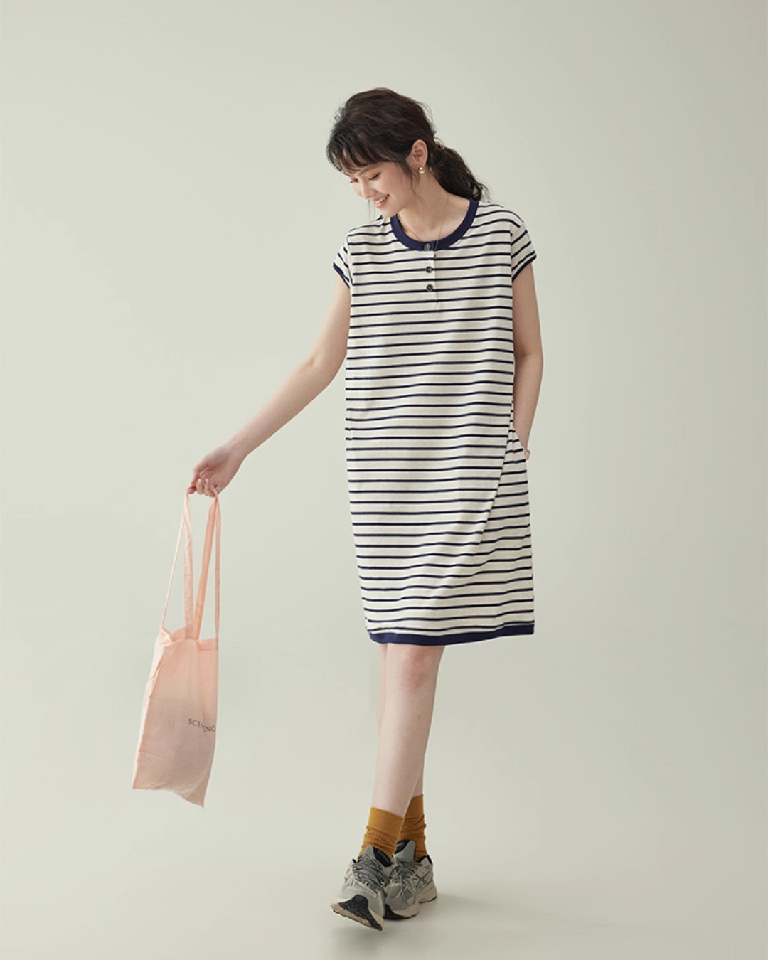 Striped Round Neck T-Shirt Dress AMU0037