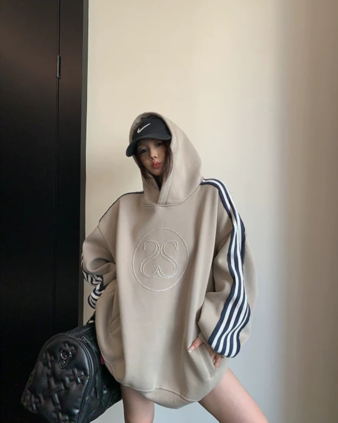 Three Stripes Sweat Hoodie YLS1068