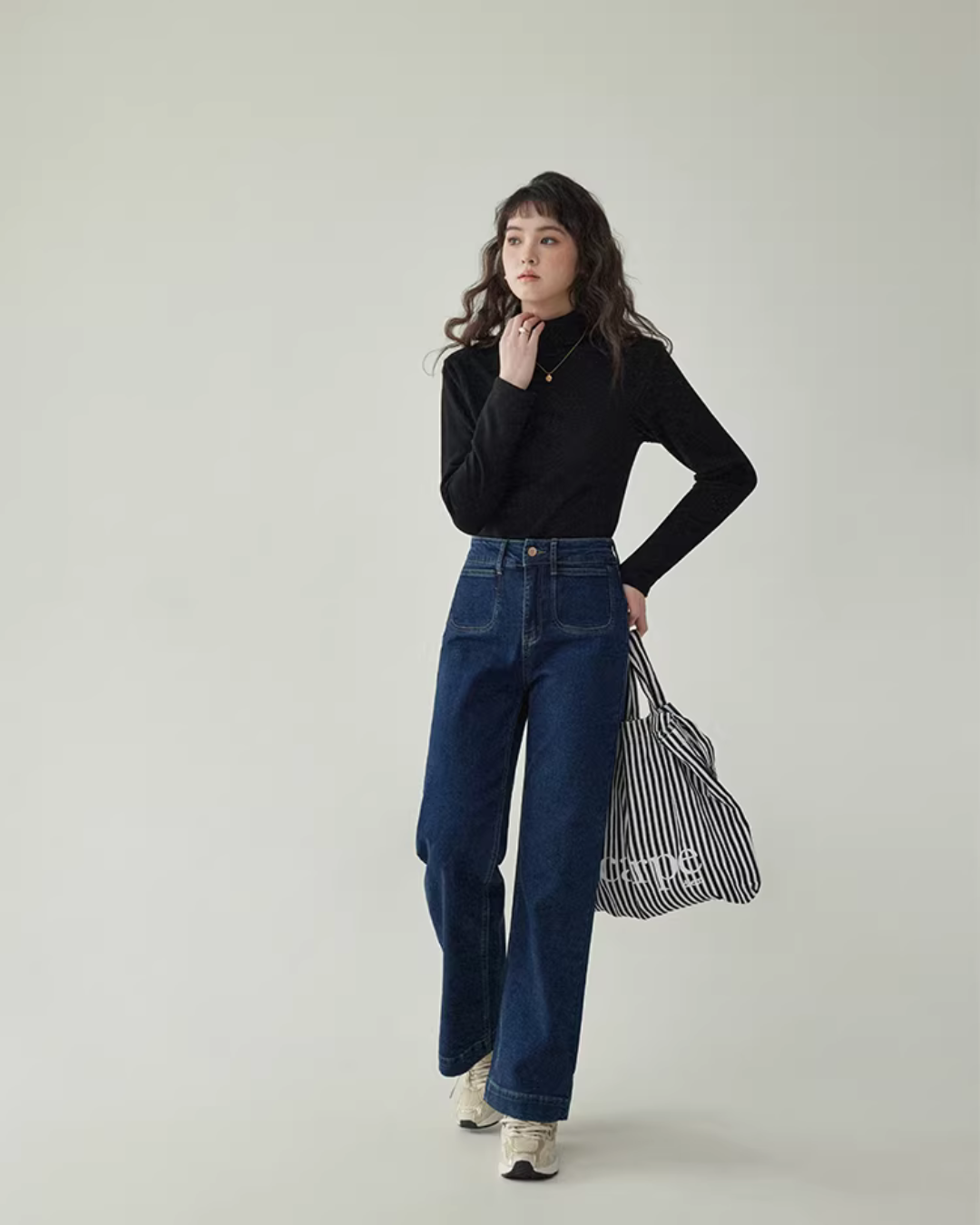 Basic High-Neck Top AMU0041