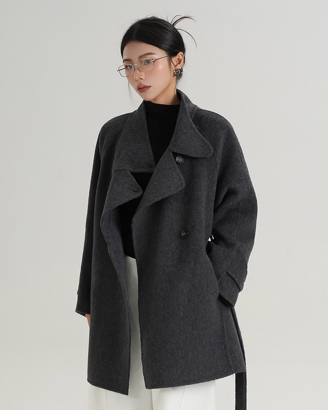 Half Turtleneck Black Coat SRS0320