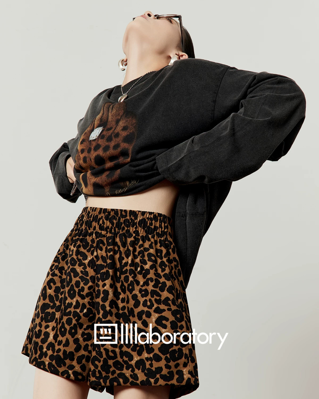 Vintage Printed Long-Sleeve T-Shirt / Leopard Skirt LLA0663