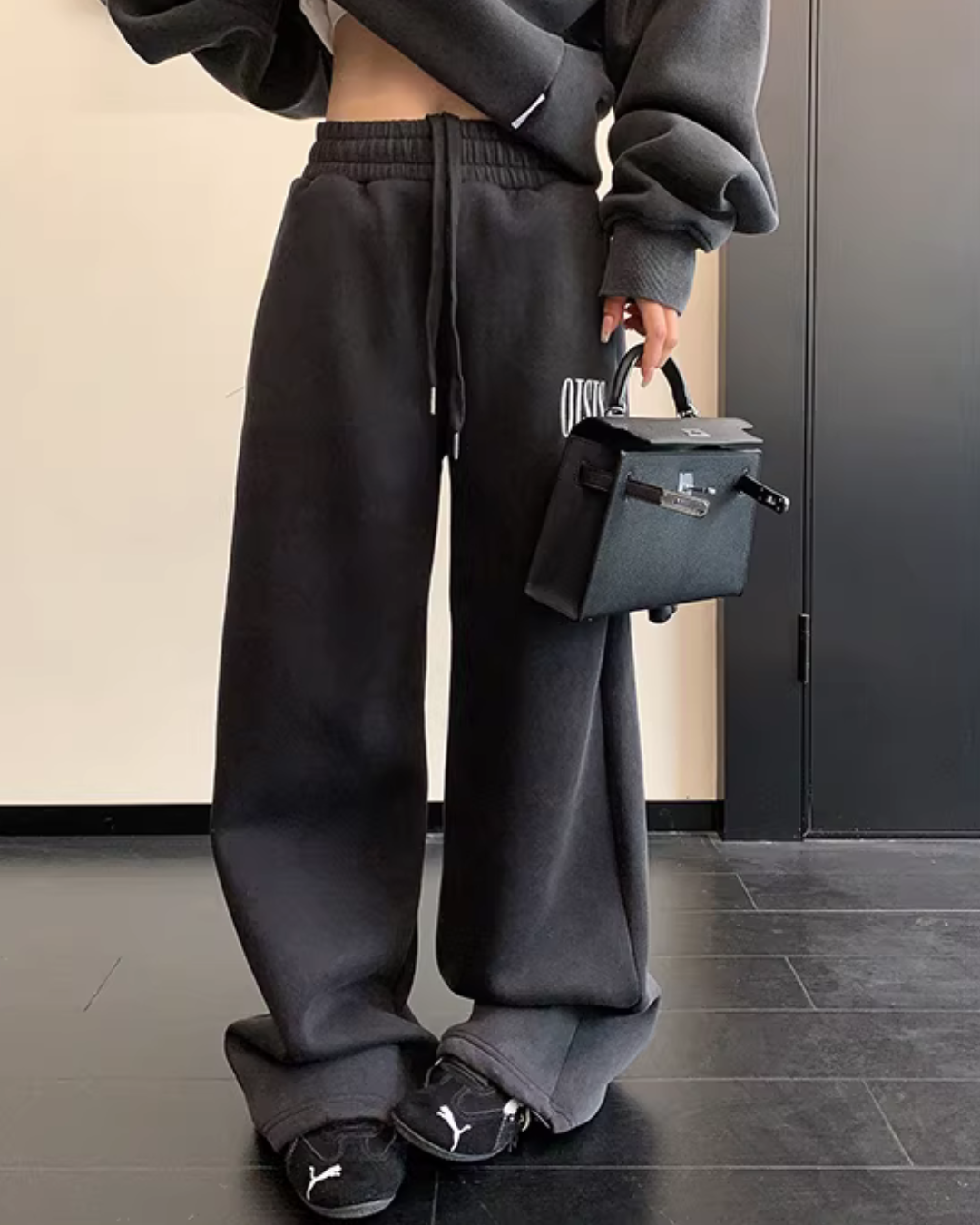 Half-Zip Sweatshirt / Wide Sweatpants YLS1020