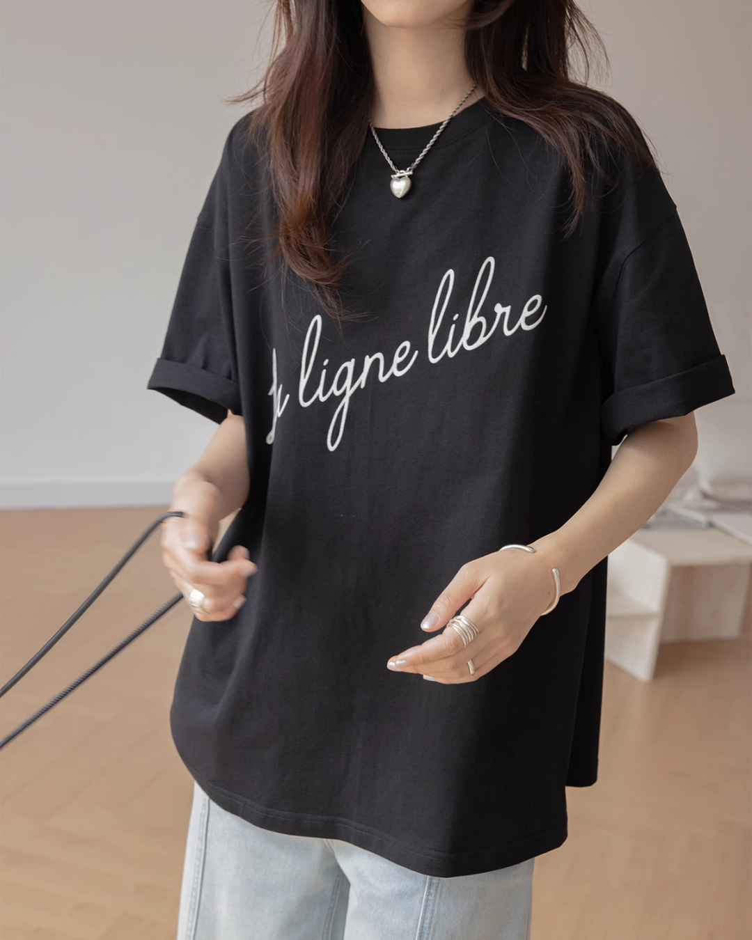 Cursive Logo Loose T-Shirt VNS0008