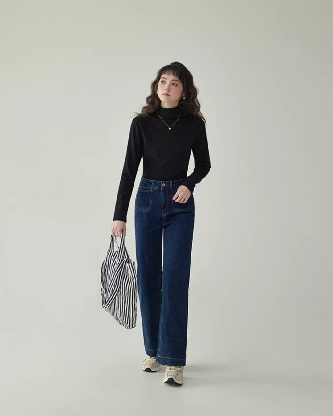 Basic High-Neck Top AMU0041