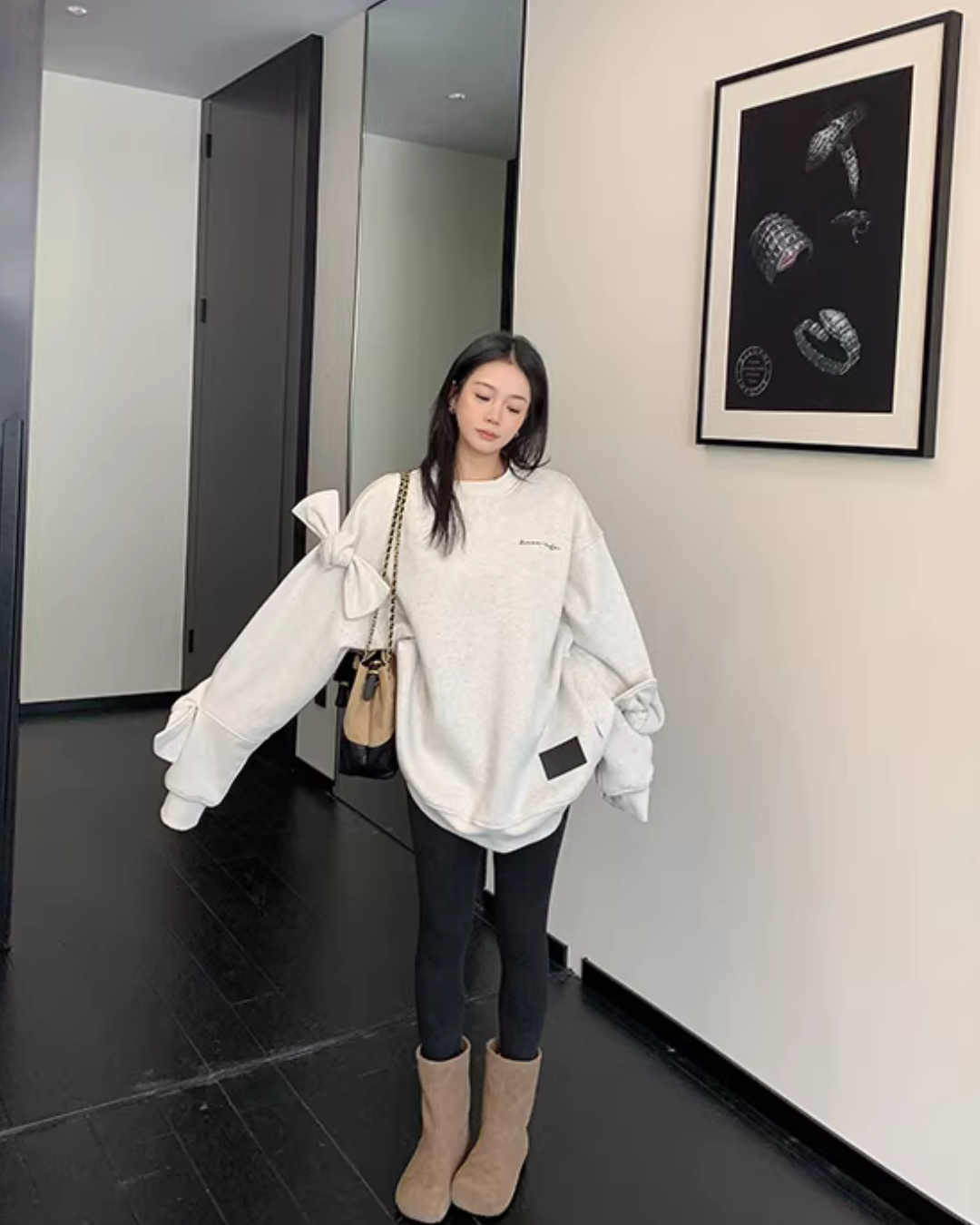 Bowknot Design Round Neck Sweatshirt YLS1018