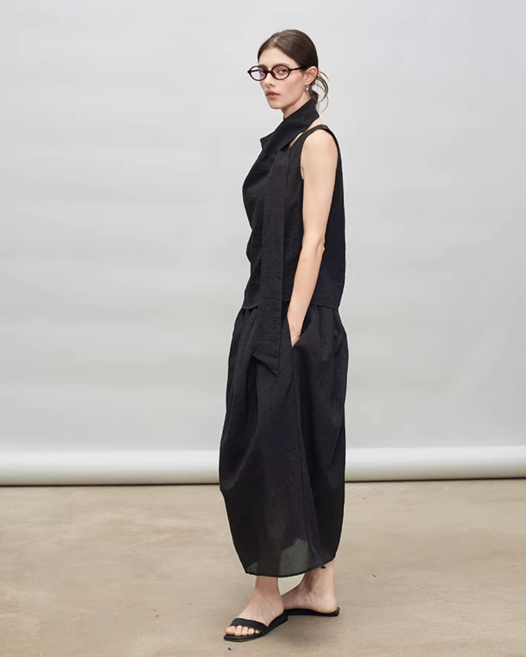 French Ribbon Sleeveless Top / Irregular Tulip Hem Skirt TEO0010