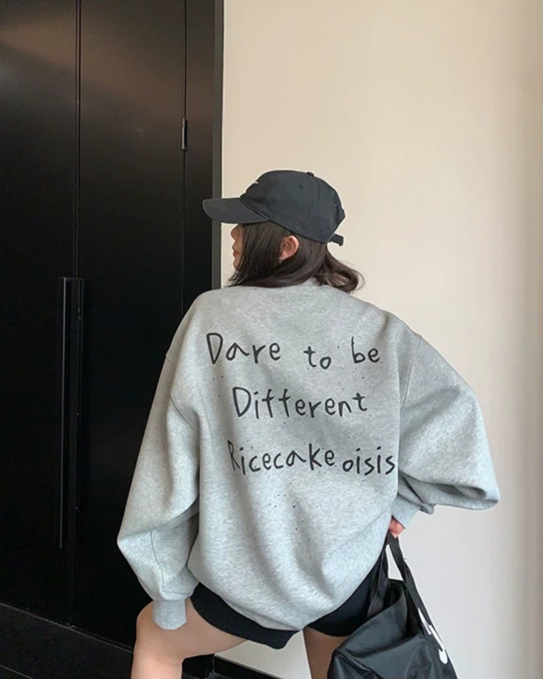 Letter Graphic Sweatshirt YLS1042