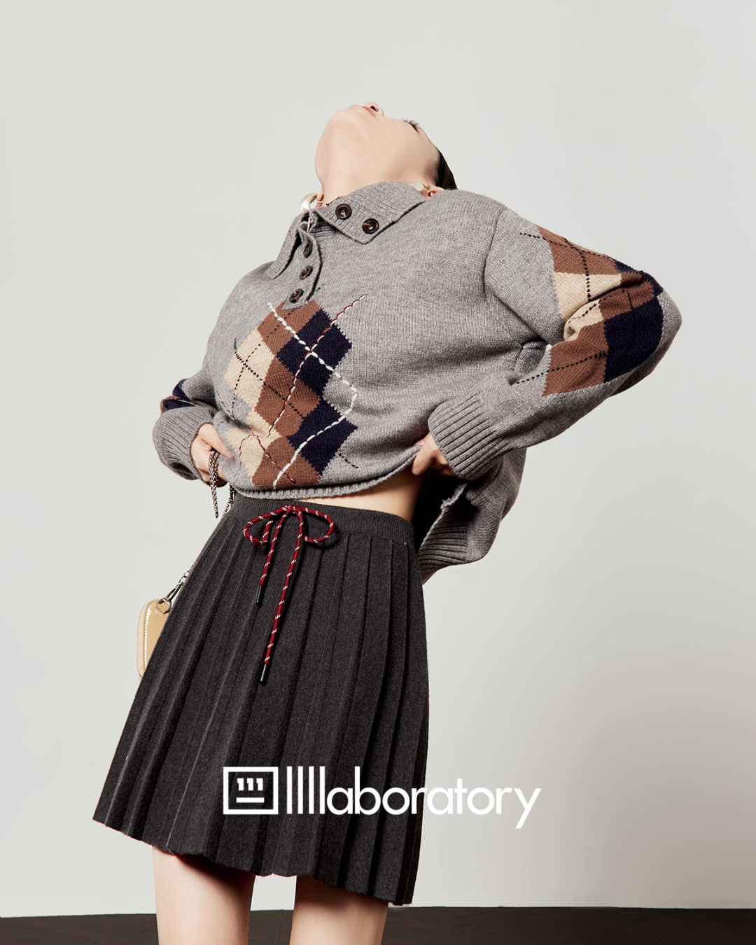 Argyle Knit Top / Navy Pleated Skirt LLA0560