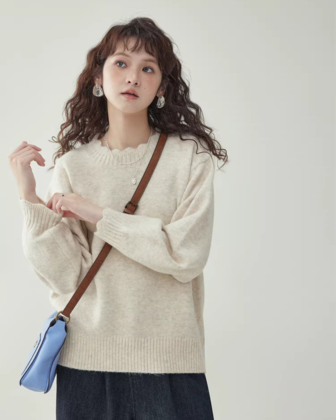 Lace Collar Long-Sleeve Top AMU0046