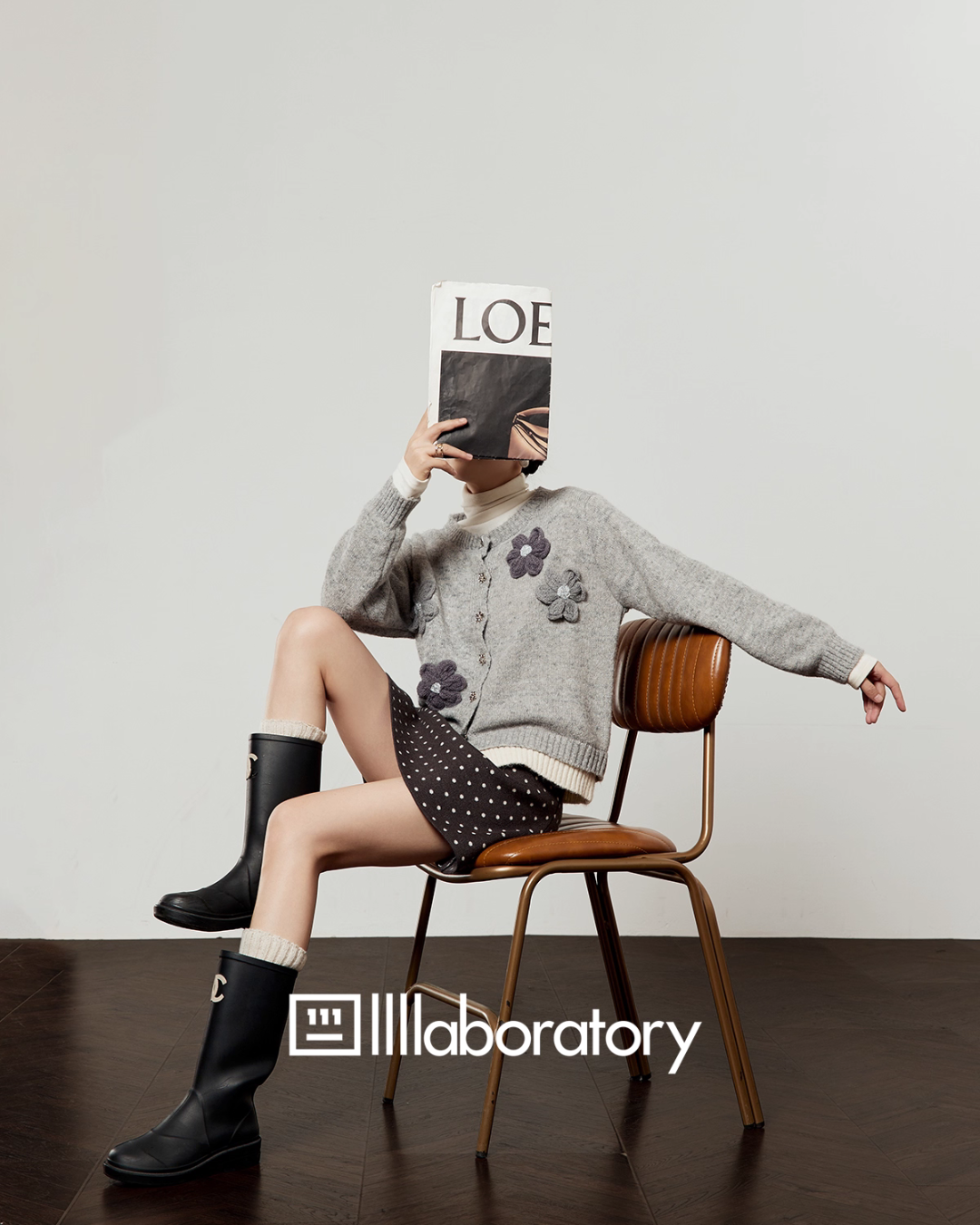 Flower Motif Knit Cardigan / Polka Dot Mini Skirt LLA0571