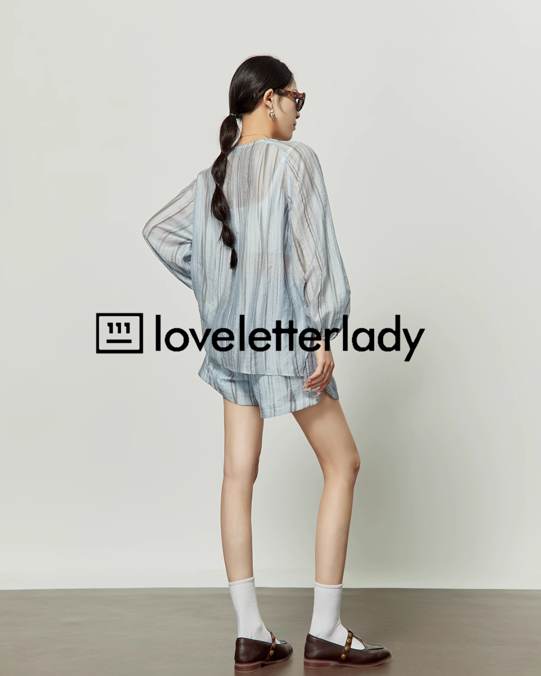 V-Neck Blue Striped Tops / Loose Shorts LLA0247