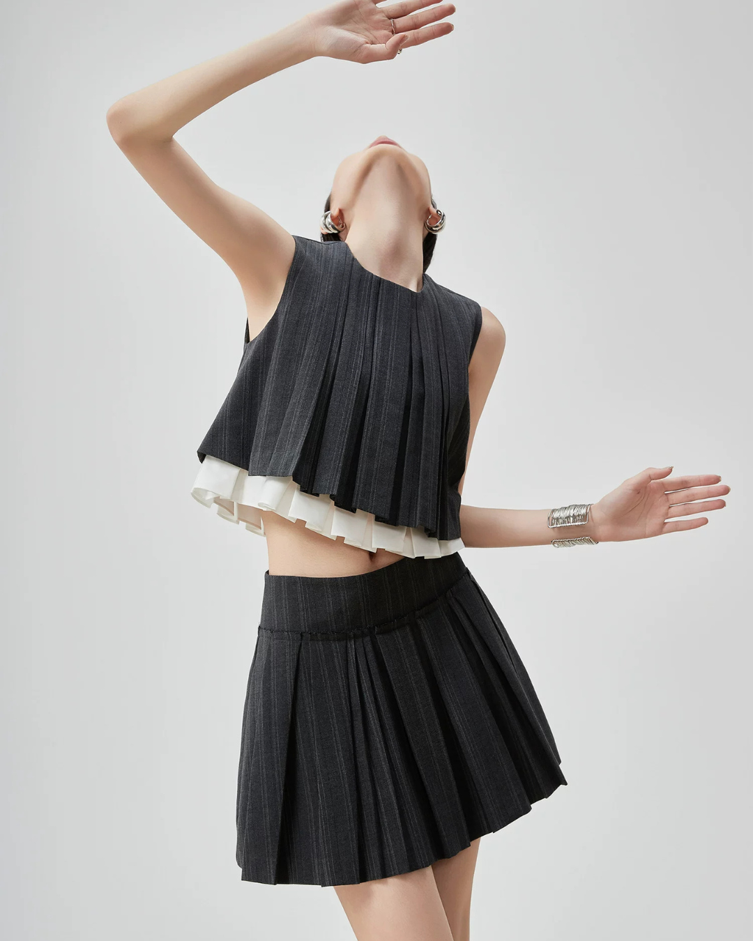 Cropped Striped Sleeveless / Box Pleat Skirt FER0315