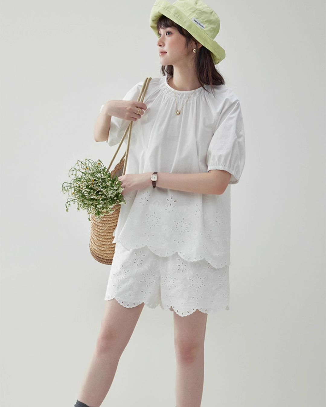 Scalloped Embroidery Lace Blouse / Shorts AMU0028